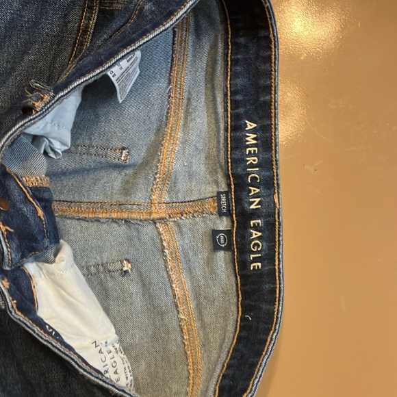 American Eagle Mom stretch Jean 12 - Picture 7 of 7